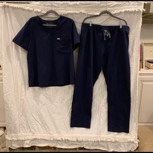 3 figs scrub sets XL